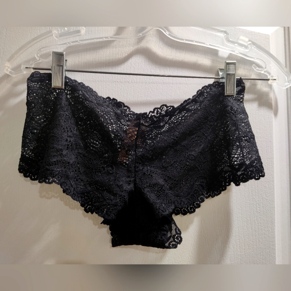 NWT Victoria Secret lace panties